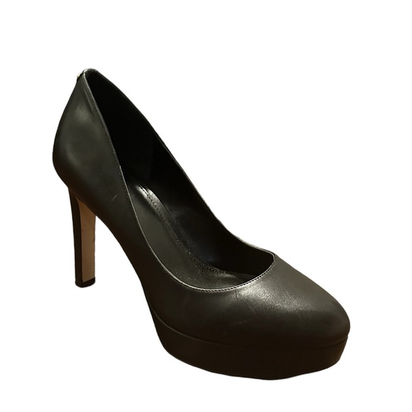 MICHAEL Michael Kors Black Leather Closed Toe Platform Pump Heels-Size 7 - Picture 2 of 10